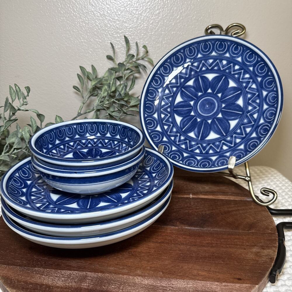 Vintage Japan Blue White Porcelain 4 Plates 2 Bowls Set 6 Asian Floral Geometric